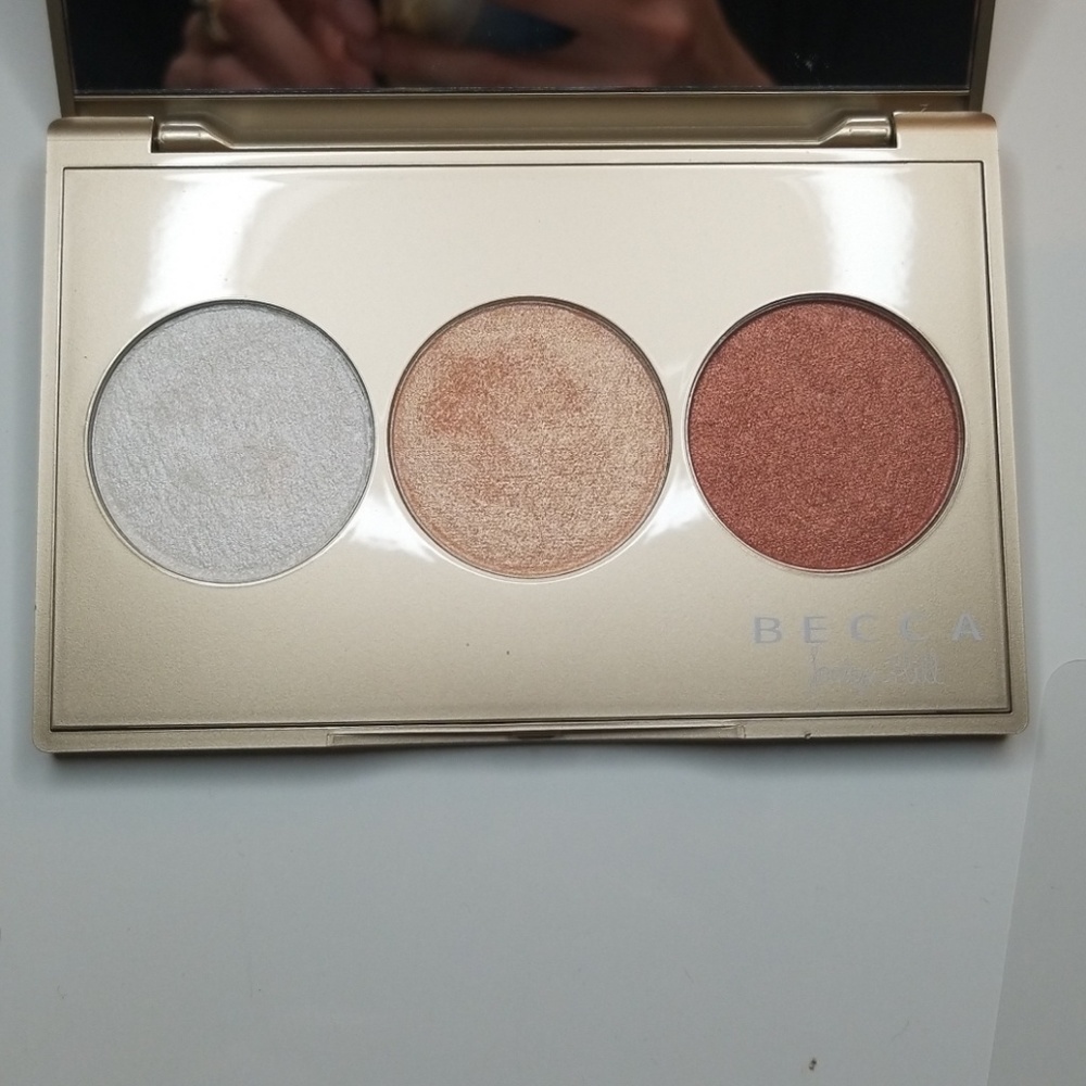 Becca LE highlight palette